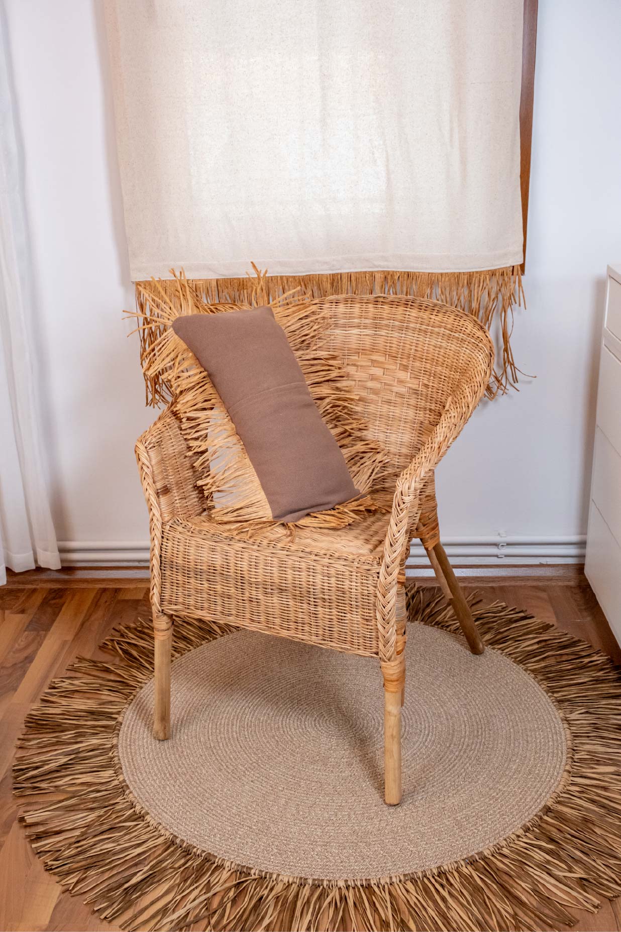 Bohem Rafya Püsküllü Doğal Kumaş Kırlent Kılıfı Kahve 25x50 cm