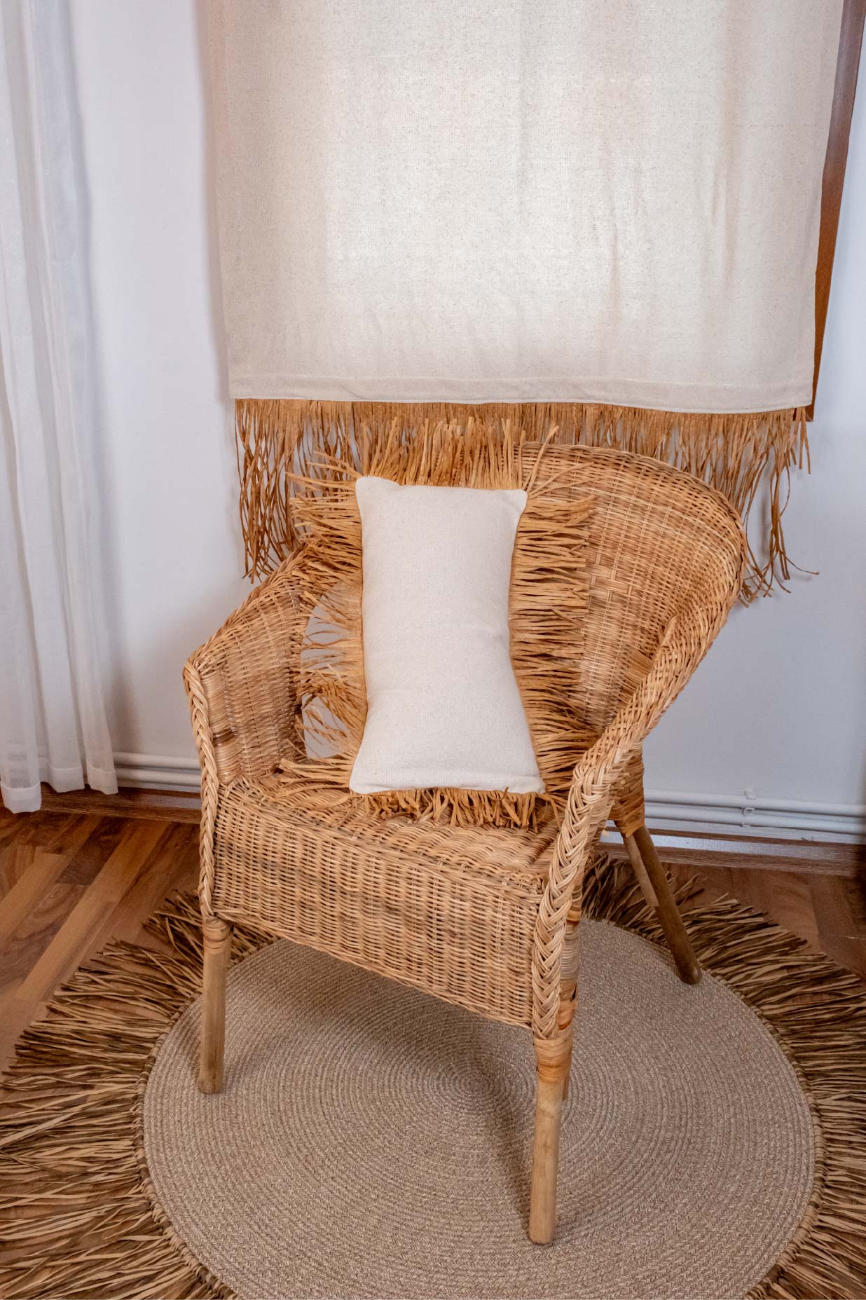 Bohem Rafya Püsküllü Doğal Kumaş Kırlent Kılıfı Bej 25x50 cm