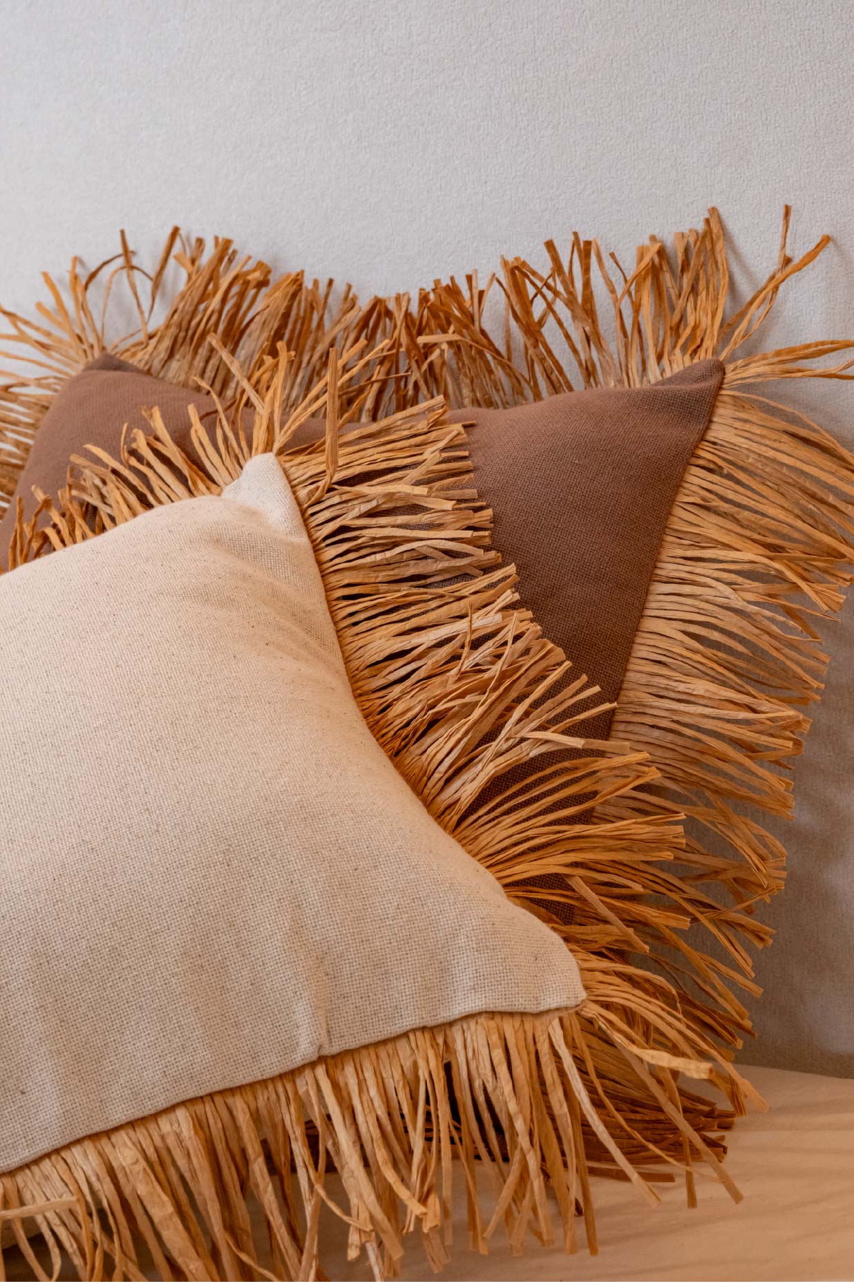 Bohem Rafya Püsküllü Doğal Kumaş Kırlent Kılıfı Kahve 45x45 cm