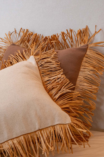 Bohem Rafya Püsküllü Doğal Kumaş Kırlent Kılıfı Kahve 45x45 cm