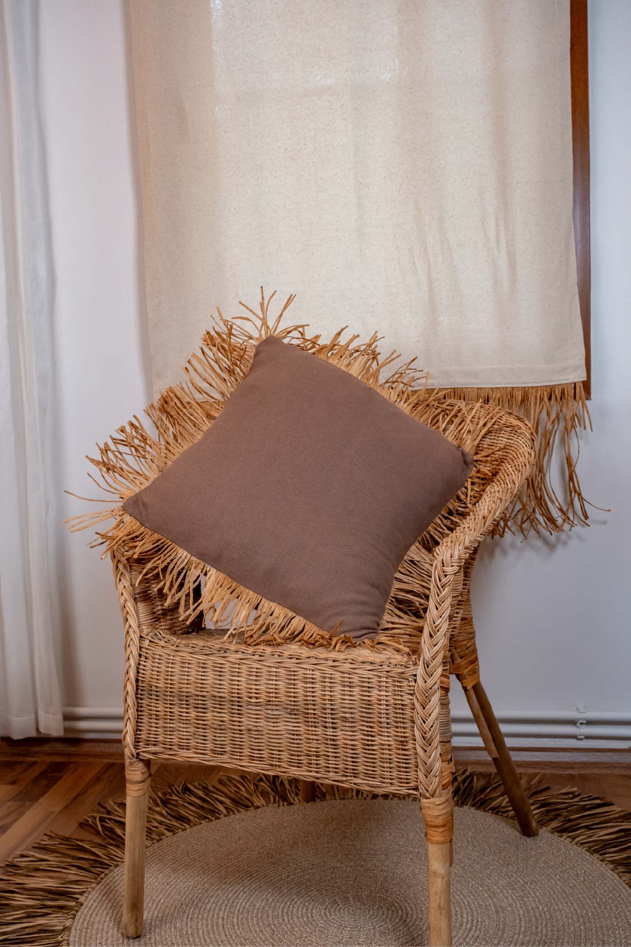 Bohem Rafya Püsküllü Doğal Kumaş Kırlent Kılıfı Kahve 45x45 cm